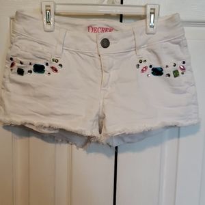 Decree white denim shorts size 5